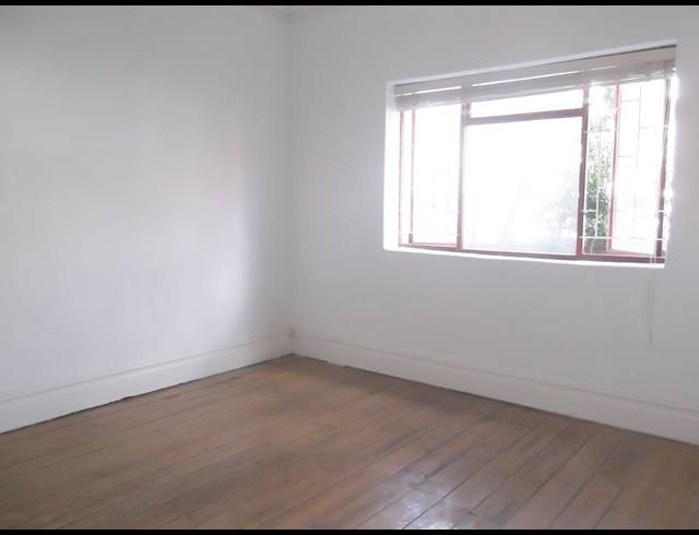 4 bed property to rent in WOODSTOCK